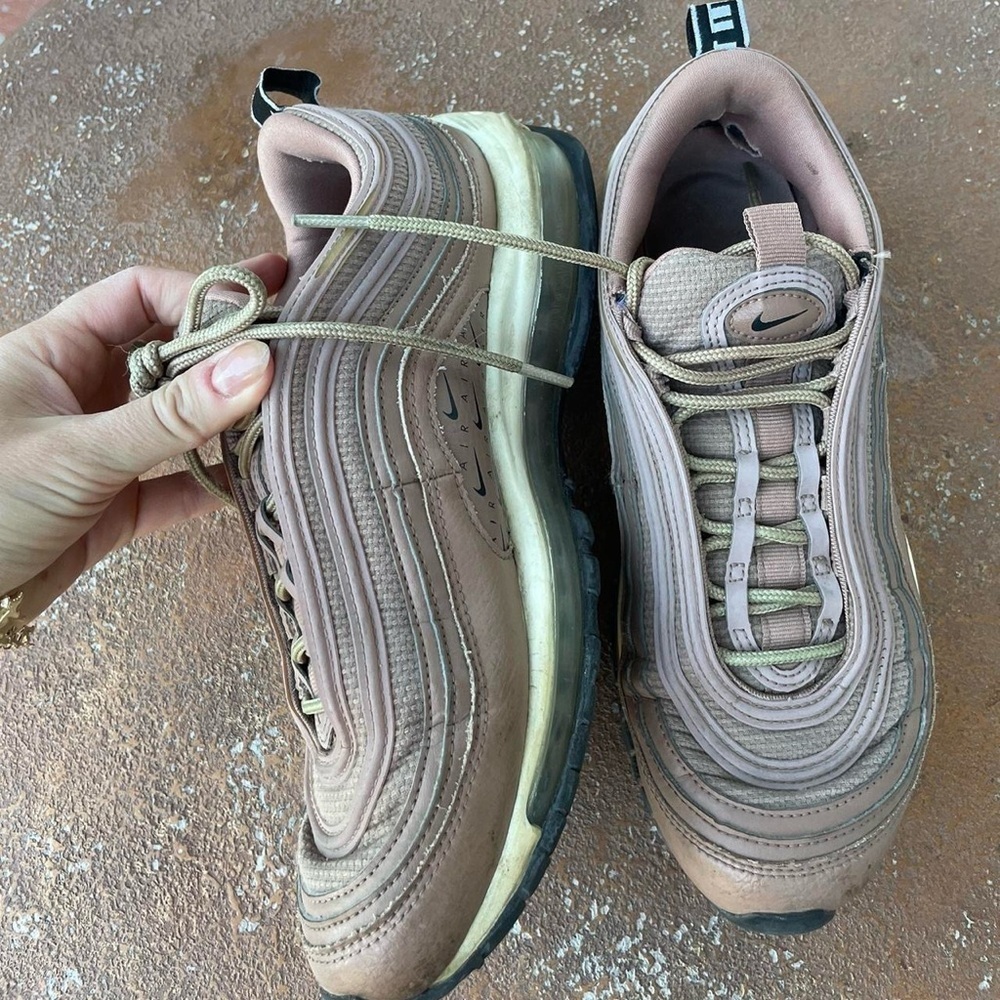 Purple pink Nike Air Max 97 women’s size 9/ in used condition